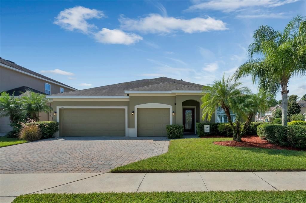 Active With Contract: $599,990 (4 beds, 2 baths, 2276 Square Feet)