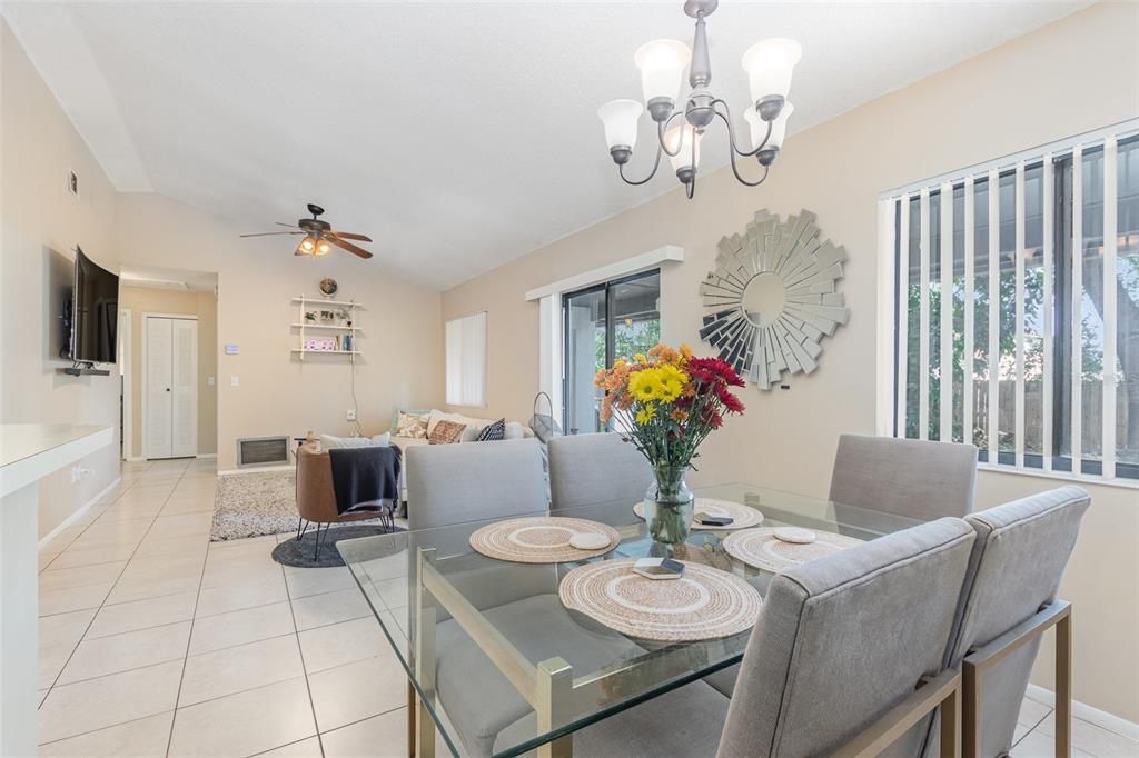 For Sale: $315,000 (3 beds, 2 baths, 1183 Square Feet)