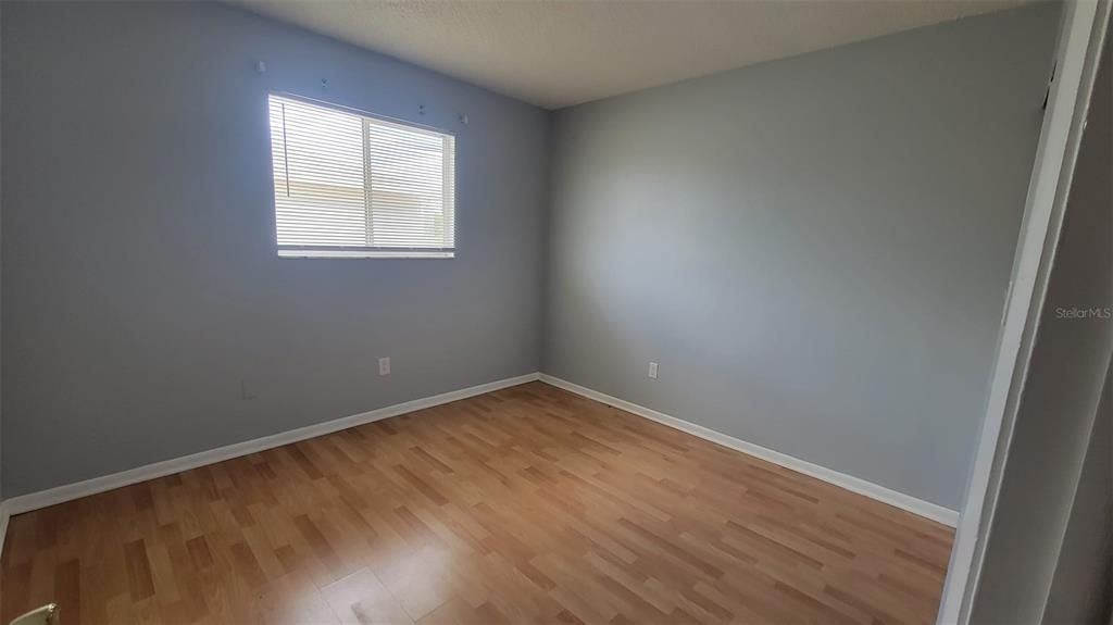 For Sale: $199,000 (2 beds, 1 baths, 909 Square Feet)