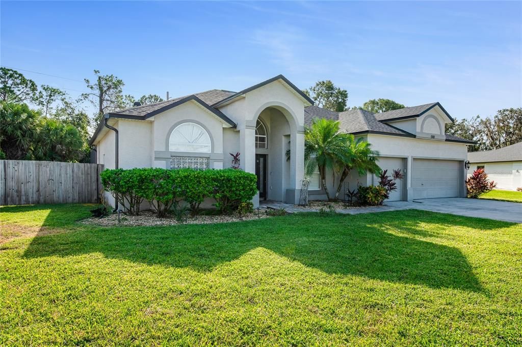 For Sale: $550,000 (3 beds, 2 baths, 2161 Square Feet)