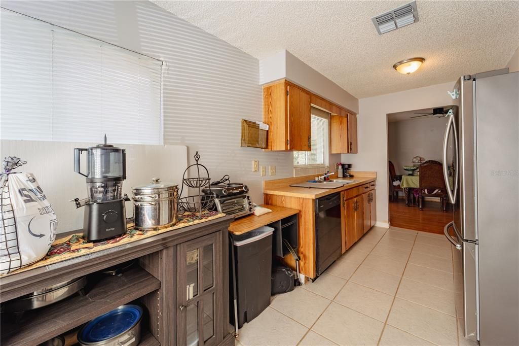 For Sale: $260,000 (2 beds, 2 baths, 1108 Square Feet)