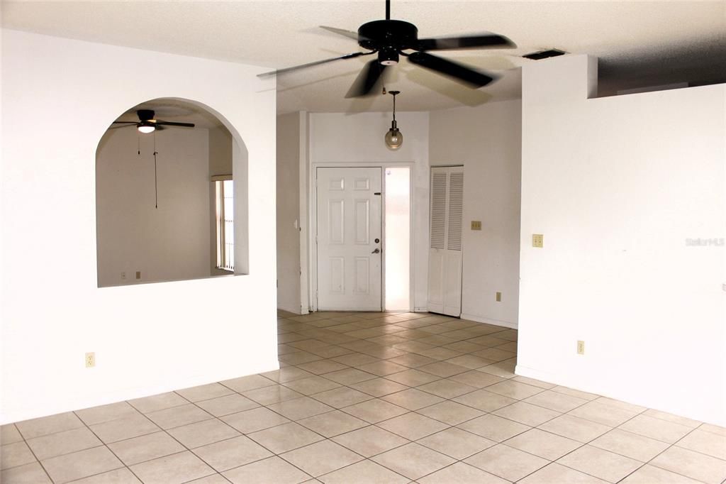 For Rent: $2,000 (2 beds, 2 baths, 1450 Square Feet)