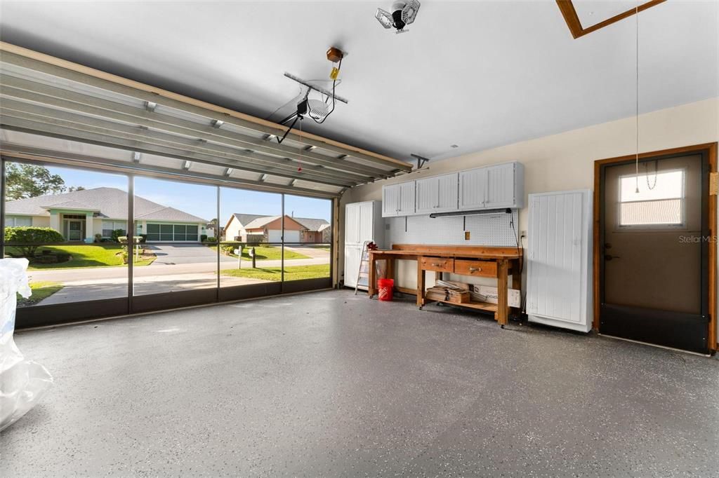 Screen door on garage