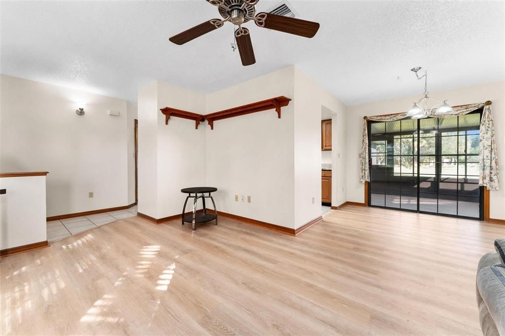 Living room dining room