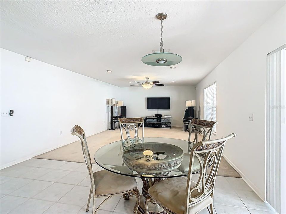 For Sale: $579,900 (5 beds, 2 baths, 2928 Square Feet)