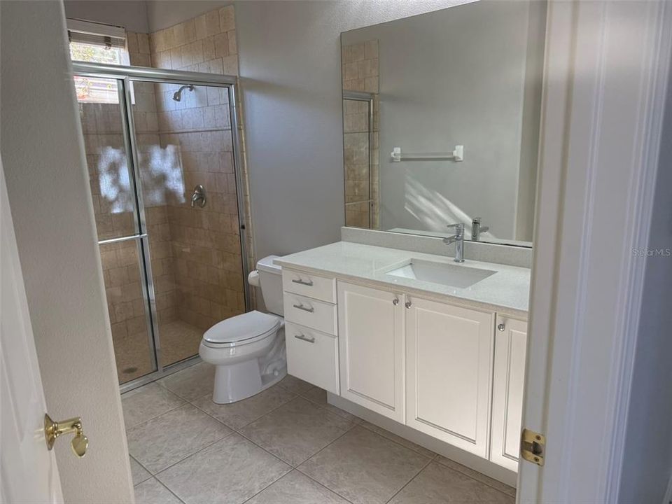 Large Bathroom 2