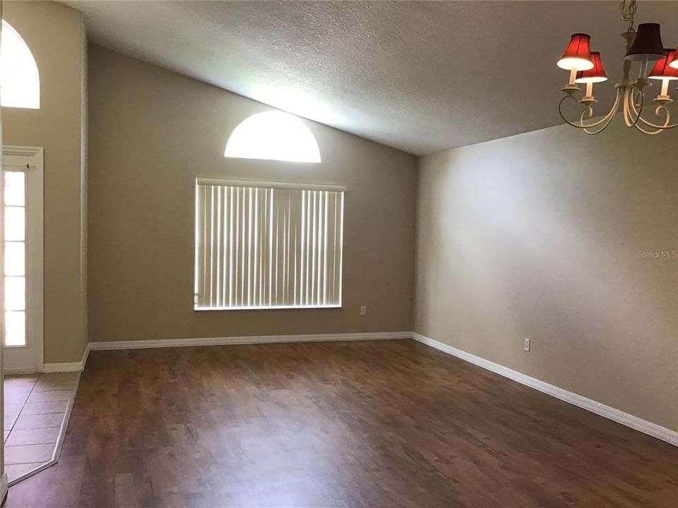 For Rent: $2,500 (4 beds, 2 baths, 2147 Square Feet)