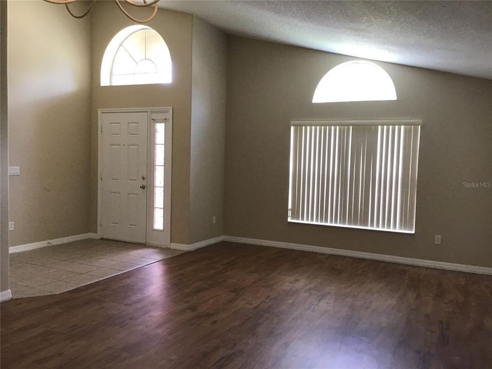 For Rent: $2,500 (4 beds, 2 baths, 2147 Square Feet)