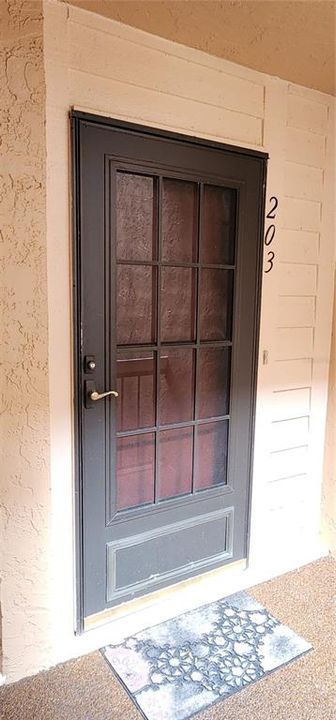 For Rent: $1,550 (2 beds, 1 baths, 929 Square Feet)