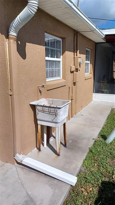 Outdoor Utility Sink