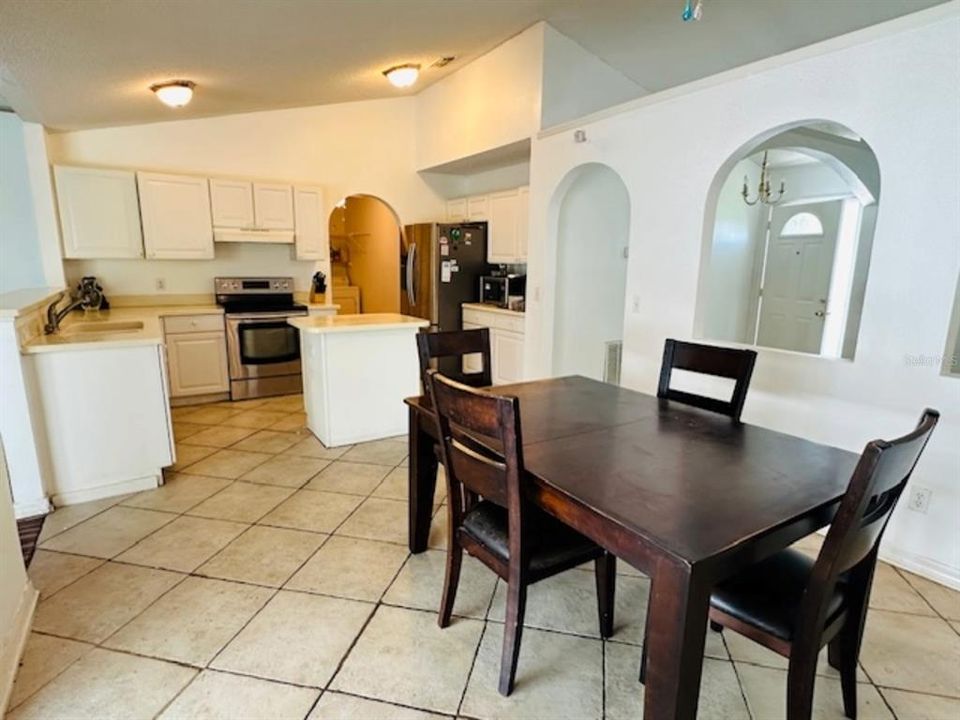 For Sale: $269,900 (4 beds, 2 baths, 1652 Square Feet)