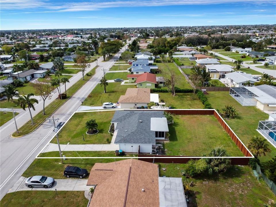 For Sale: $450,000 (3 beds, 2 baths, 1297 Square Feet)