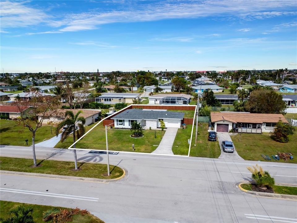 For Sale: $450,000 (3 beds, 2 baths, 1297 Square Feet)