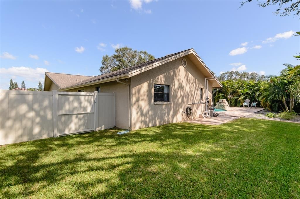 Active With Contract: $755,000 (4 beds, 3 baths, 2481 Square Feet)