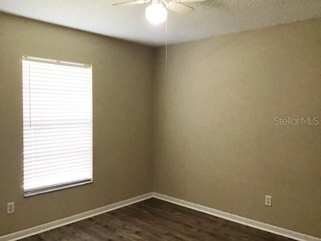 For Rent: $1,200 (2 beds, 1 baths, 1648 Square Feet)