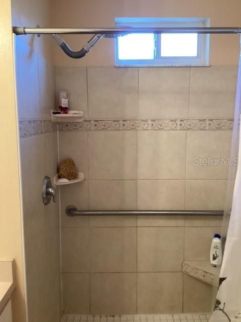 En Venta: $300,000 (3 camas, 2 baños, 1229 Pies cuadrados)