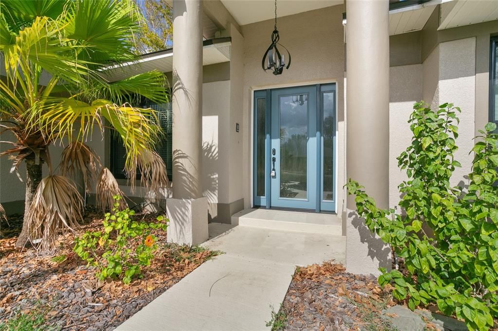 For Sale: $579,900 (4 beds, 2 baths, 2204 Square Feet)