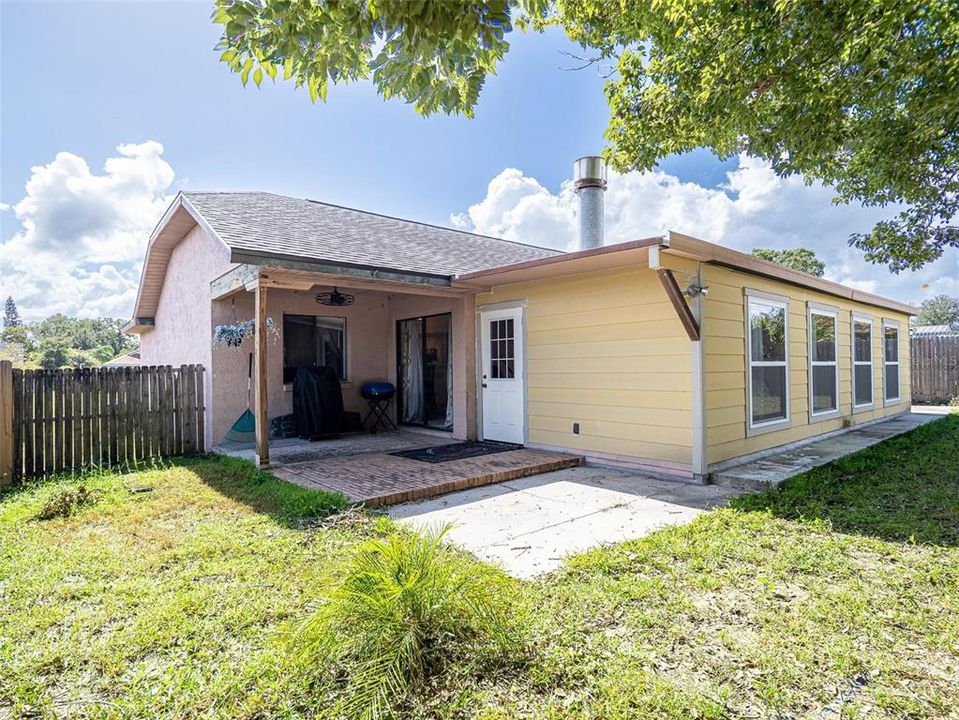 For Sale: $285,000 (3 beds, 2 baths, 1234 Square Feet)