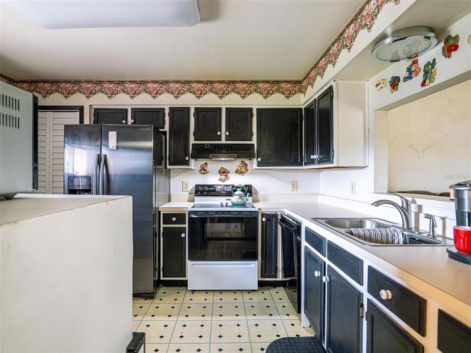 For Sale: $285,000 (3 beds, 2 baths, 1234 Square Feet)