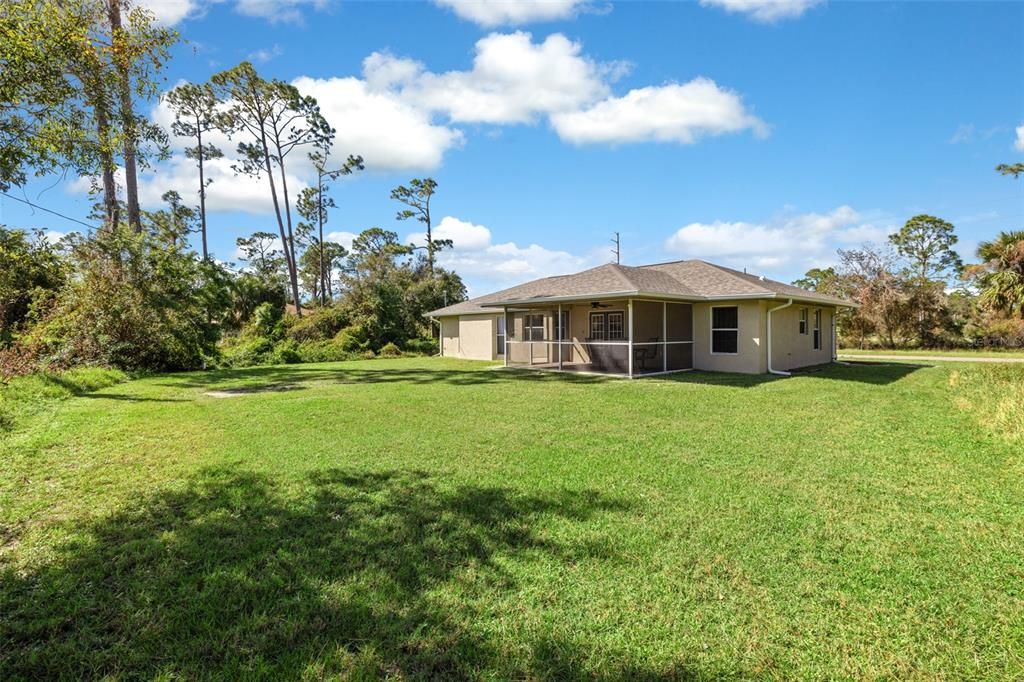 For Sale: $320,000 (3 beds, 2 baths, 1435 Square Feet)