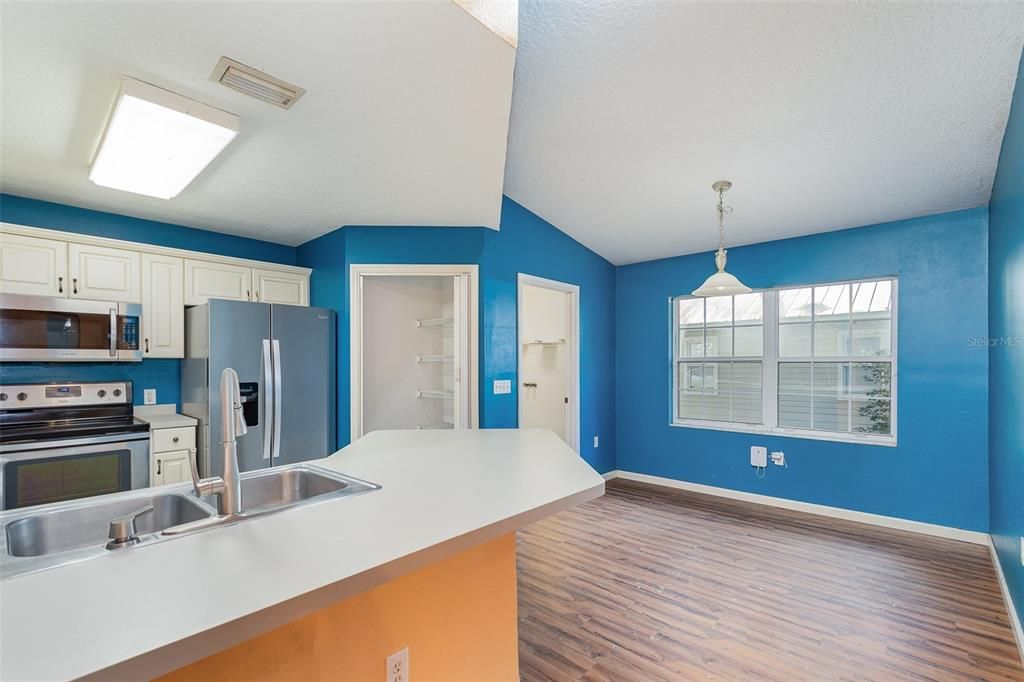 For Sale: $224,900 (3 beds, 2 baths, 1479 Square Feet)