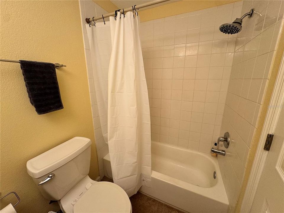 For Rent: $2,300 (2 beds, 2 baths, 1018 Square Feet)