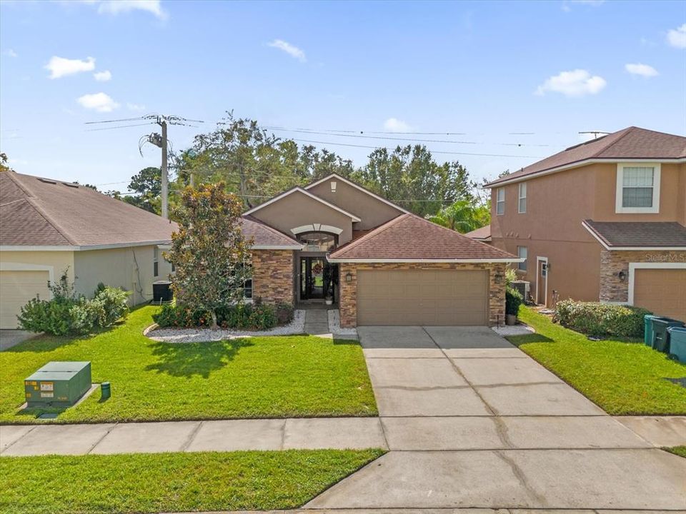 For Sale: $429,000 (3 beds, 2 baths, 1549 Square Feet)