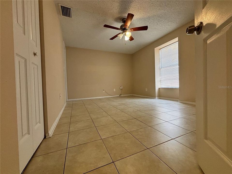 For Rent: $2,100 (3 beds, 2 baths, 1075 Square Feet)