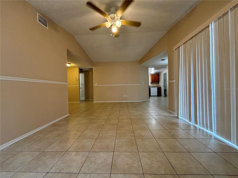 For Rent: $2,100 (3 beds, 2 baths, 1075 Square Feet)