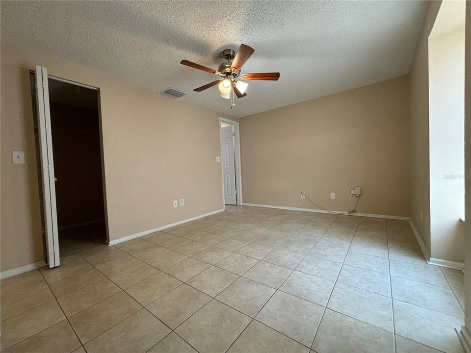 For Rent: $2,100 (3 beds, 2 baths, 1075 Square Feet)