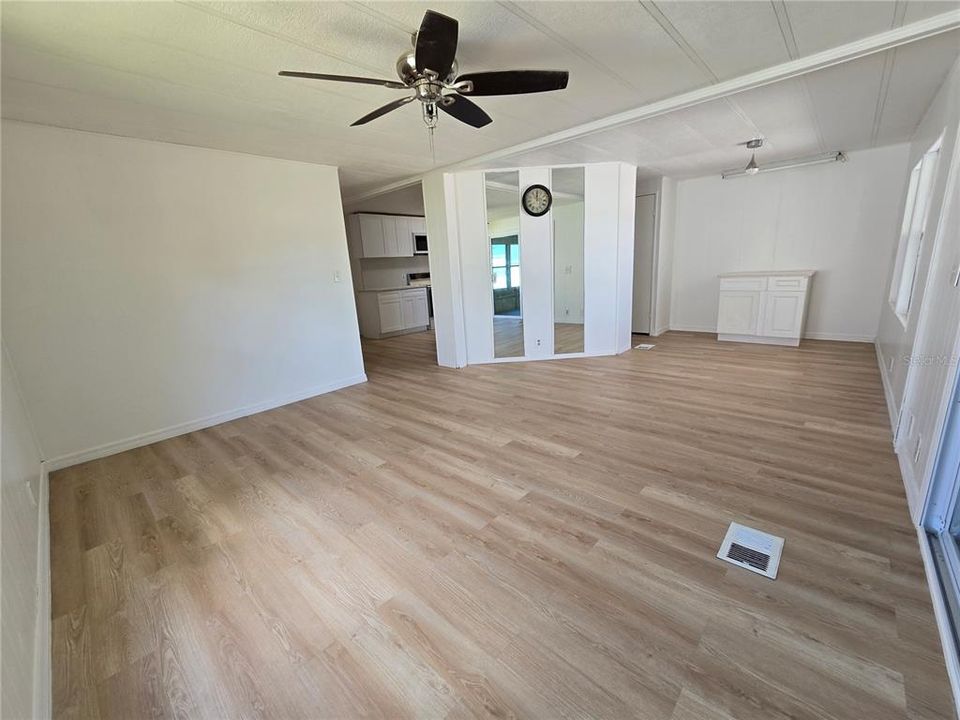 For Sale: $174,900 (3 beds, 2 baths, 1344 Square Feet)