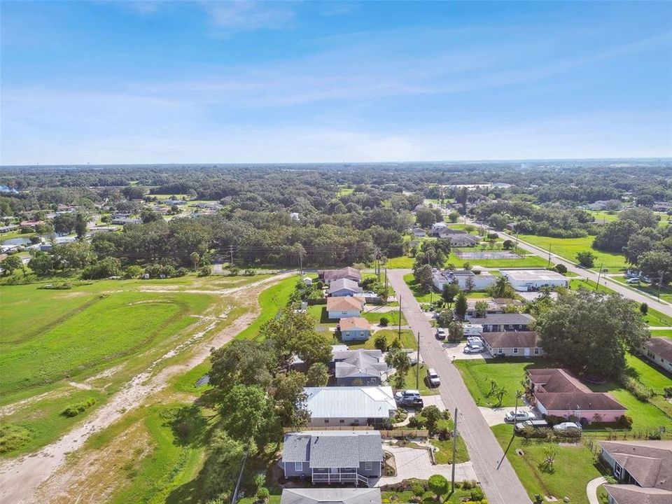 Active With Contract: $259,997 (4 beds, 2 baths, 1152 Square Feet)