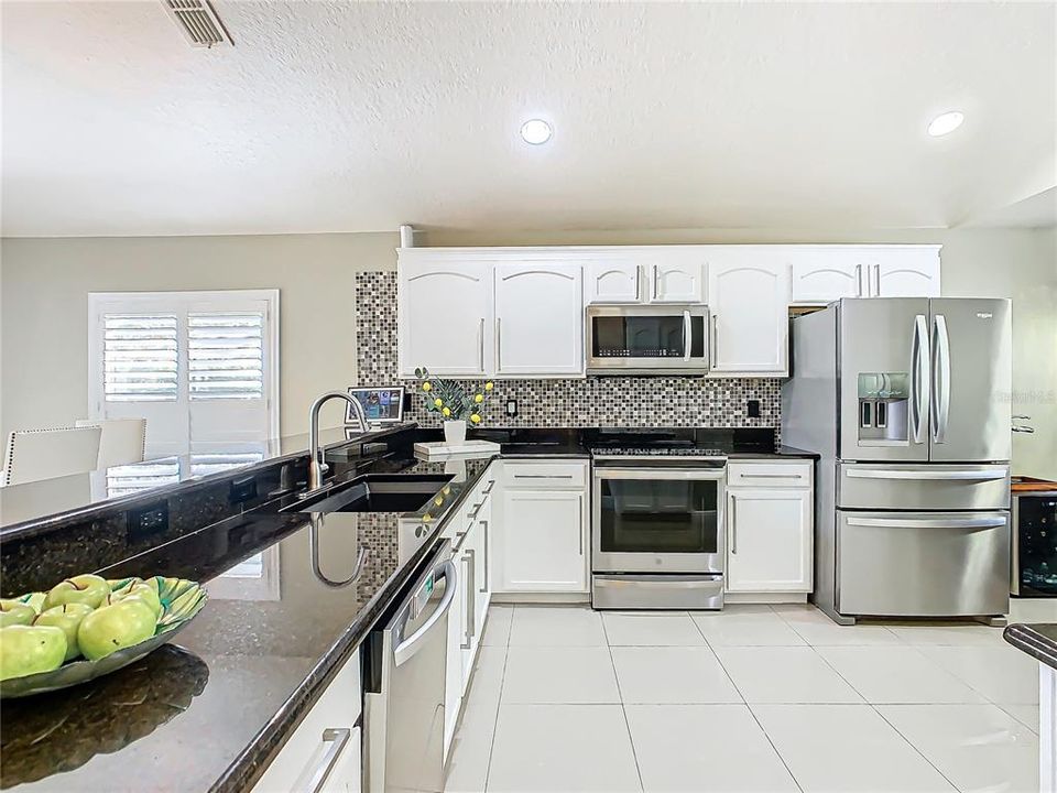 For Sale: $435,000 (4 beds, 2 baths, 2254 Square Feet)