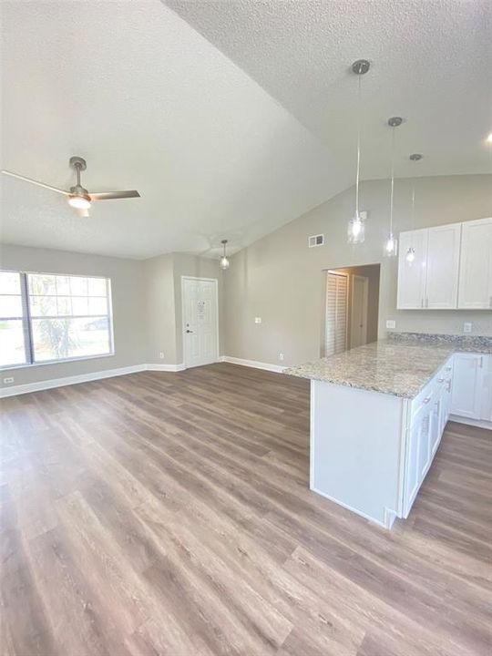 For Rent: $2,395 (3 beds, 2 baths, 1248 Square Feet)