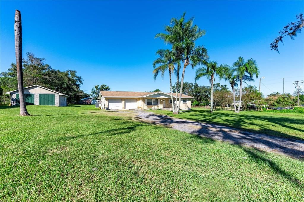 For Sale: $385,000 (3 beds, 2 baths, 1716 Square Feet)