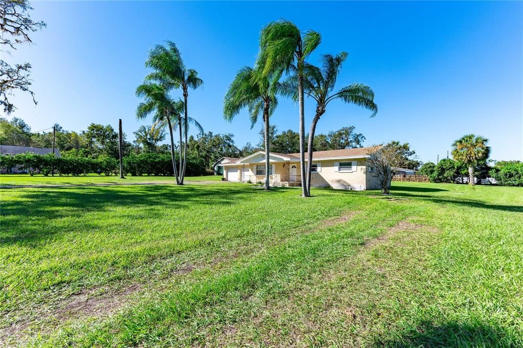 For Sale: $385,000 (3 beds, 2 baths, 1716 Square Feet)