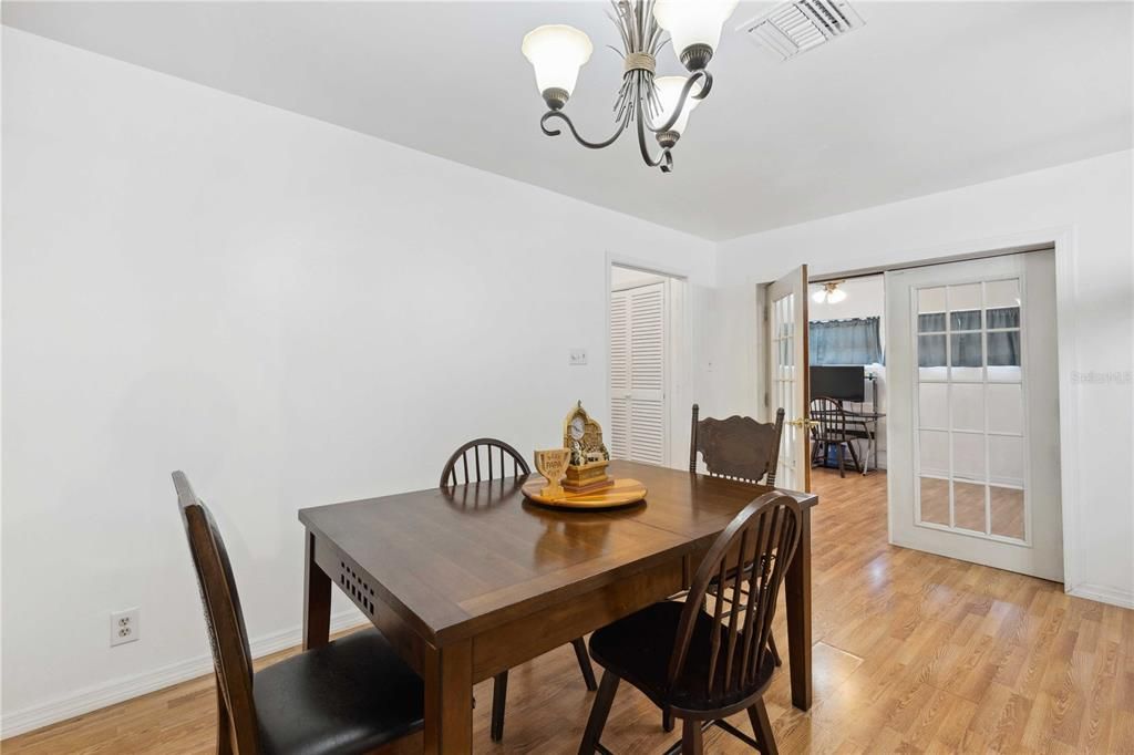 For Sale: $385,000 (3 beds, 2 baths, 1716 Square Feet)