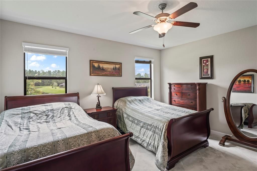 primary bedroom - natural light - spacious - large furniture accomodating