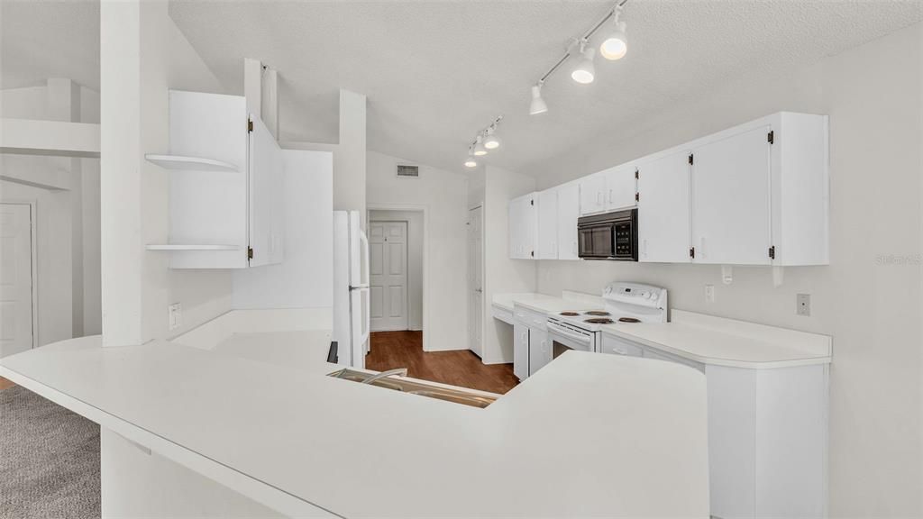 For Sale: $249,000 (3 beds, 2 baths, 1483 Square Feet)