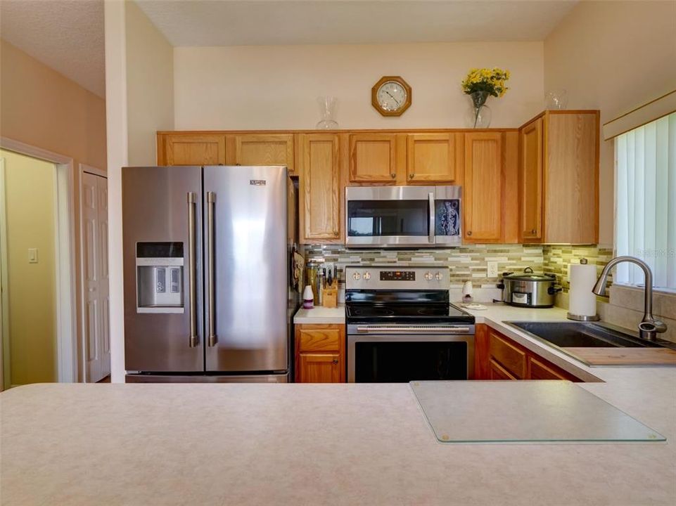 For Sale: $279,000 (2 beds, 2 baths, 1376 Square Feet)