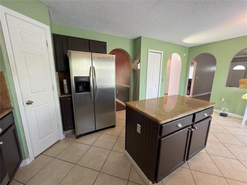 For Sale: $334,900 (3 beds, 2 baths, 2236 Square Feet)