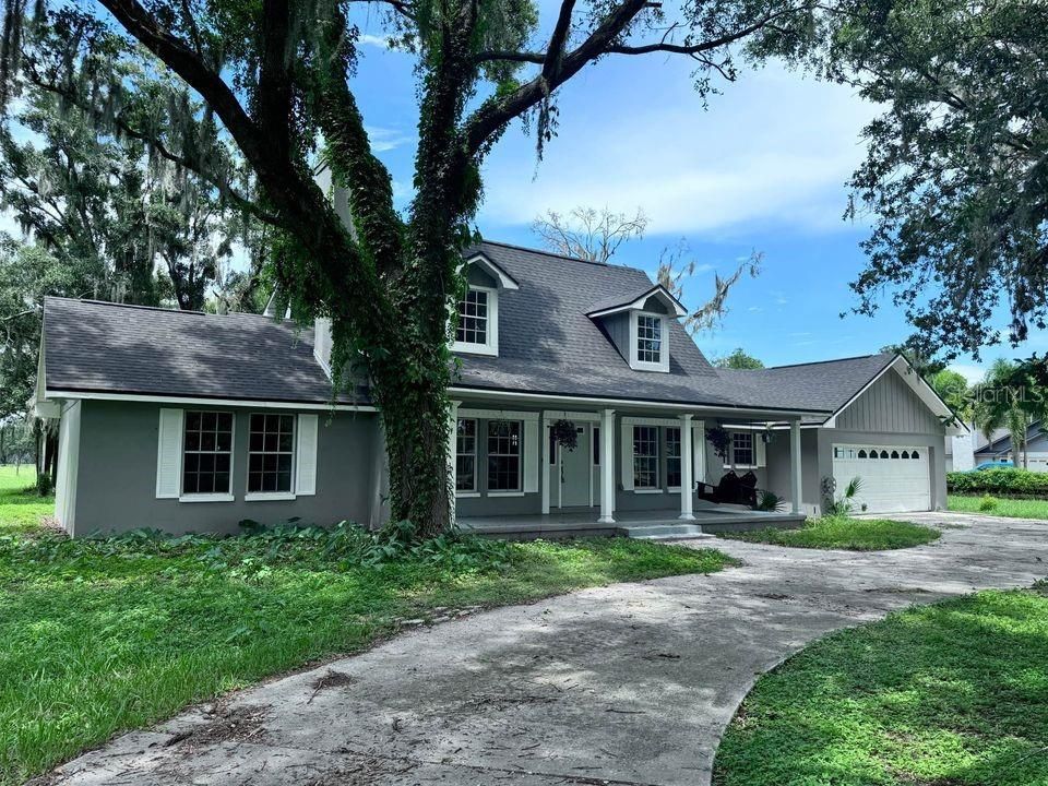 For Sale: $549,000 (3 beds, 2 baths, 2554 Square Feet)