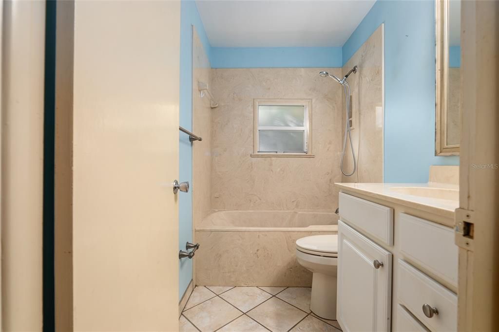 For Sale: $230,000 (3 beds, 2 baths, 1625 Square Feet)