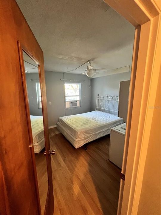 For Sale: $99,000 (2 beds, 1 baths, 775 Square Feet)