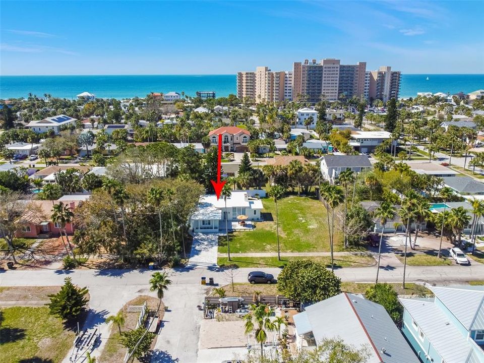 For Sale: $699,000 (3 beds, 2 baths, 1714 Square Feet)