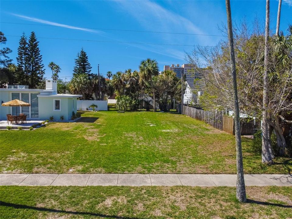 For Sale: $699,000 (3 beds, 2 baths, 1714 Square Feet)