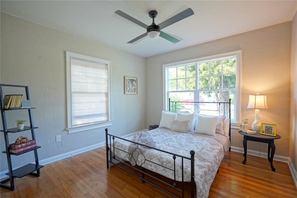 For Sale: $679,000 (2 beds, 2 baths, 1600 Square Feet)