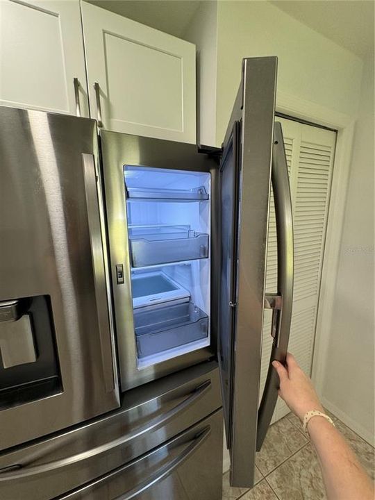 French Door Refrigerator, Door-In-Door