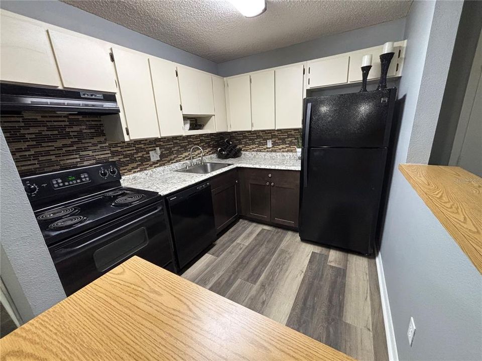 For Sale: $199,900 (3 beds, 2 baths, 1118 Square Feet)