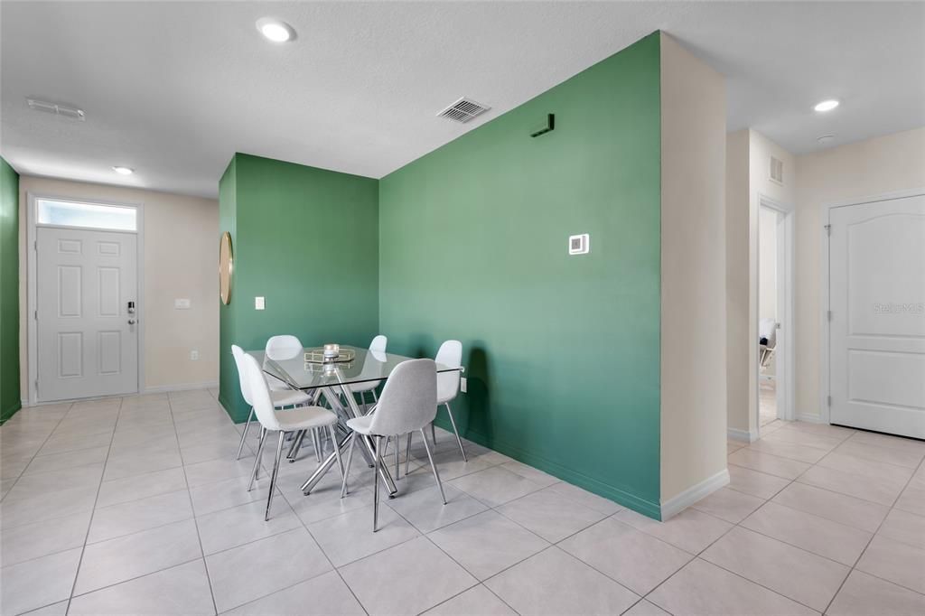 For Sale: $365,000 (3 beds, 2 baths, 1516 Square Feet)